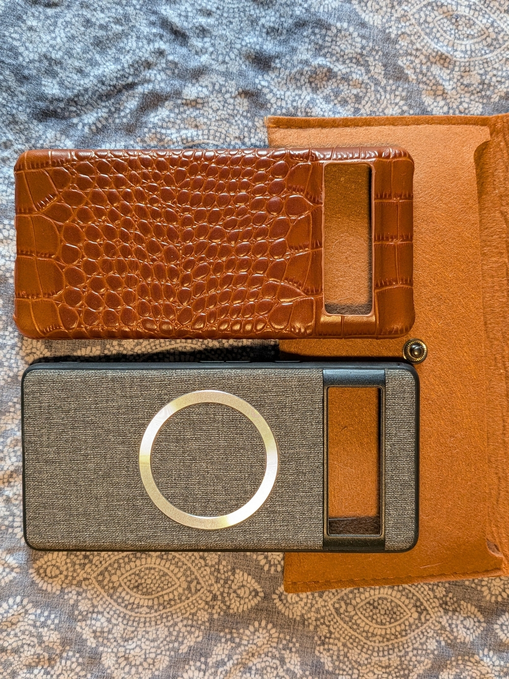 Google Pixel 7- Phone Case Set With Protective Felt Sleeve